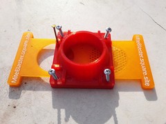 Bee Vacuum Gate for Beekeeping with Nail Lock
