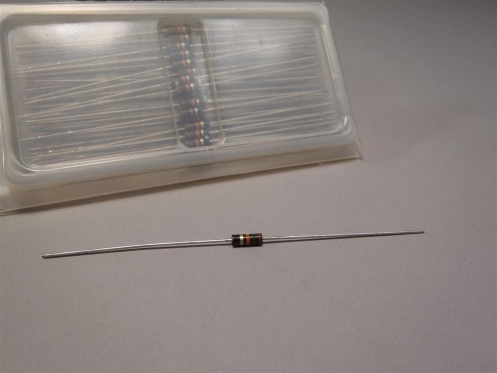 (100) Allen Bradley Quality Fixed Resistors RC07GF153J 15K Ohms 1/4 Watt -NOS