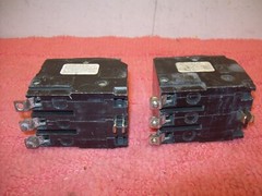 LOT OF 2 Circuit Breaker Square D QOB320 20 Amp 3 Pole BOLT ON PANEL ONLY Used