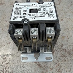 Tyco Electronics 3 Pole Contactor 100438-03; 3100-30Q808