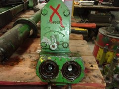 JOHN DEERE SELECTIVE CONTROL VALVE BREAKAWAY COUPLER AR82572 R65284 PLEASE READ