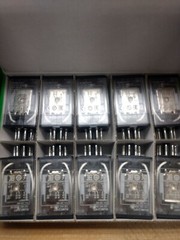 RUMC21F7 Universal plug-in relay Zelio RUM-2C/O-120VAC-10A 8 Pins SCHNEIDER NEW!