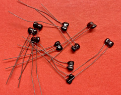 10 Pcs Silver Mica Capacitors 22pF 300V 5% Sangamo Radial