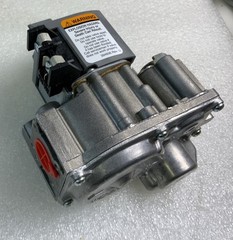 RESIDEO DUAL VALVE STANDING PILOT COMBO GAS CONTROL VR8200A 2132 NOS