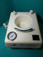 Medical Industries America Model 604 Vacumax (LAM-2310)