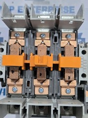 LS MC-130A CONTACTOR 200A COIL VOLTAGE 440VAC 50-60HZ FREE FAST SHIPPING