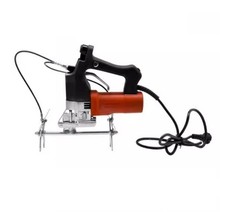 Electric bee shaking machine tool for beehive nest frame with electric shaking