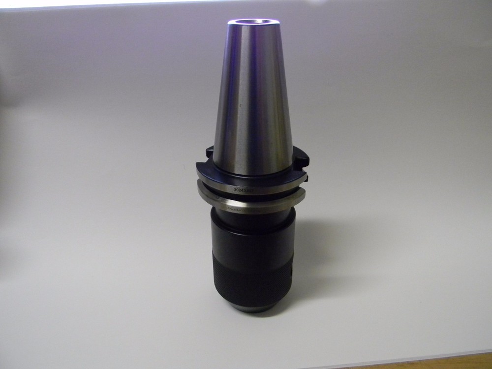 Hertel 40 V-Flange Mount x 7/8″ Bore End Mill Holder HCV40EM088400