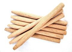 Timber Frame Pegs, Wooden Dowel Pins, Tapered, White Oak, 31/32″ x 12″; 200/box