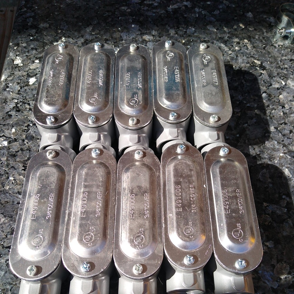 (Lot of 10) E491006 3/4″ Rigid T Threaded Conduit Body Cover Silver