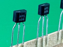 MPSA06 NPN TRANSISTORS ~ TO-92 ~ PLESSEY SEMICONDUCTOR ~ (PKG of 10)
