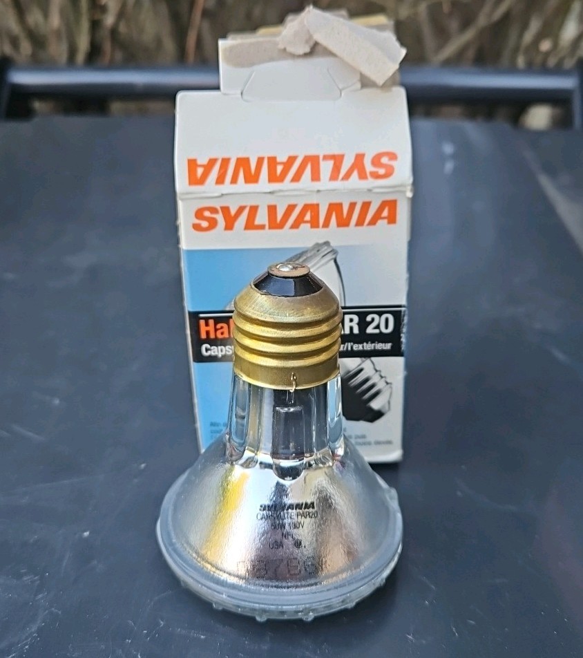 Sylvania CAPSYLITE PAR20 Light Bulb 50w, 120V, 30° Beam, 410lm, New Old Stock