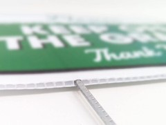 Double Sided Please Keep Off Grass Yard Sign with Stake(1pk, 2pk, 3pk, 4pk, 6pk)