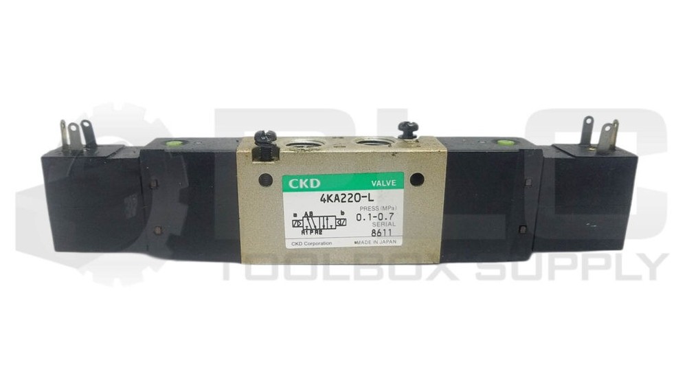 CKD 4KA220-L SOLENOID VALVE w/ (2) AC100V 110V60hz 8528 COIL