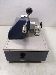 LKB Bromma 7800 Knifemaker Microtome 90 90 0164 Laboratory Unit Sweden