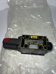 Parker D1VA1BN 70 Hydraulic Valve D1VA1BN70 It Is New In Open Bag No Box