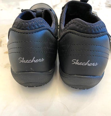 NEW Skechers Work Sz 6 “Rodessa” Black Womens Slip On Sneakers Memory Foam Sole
