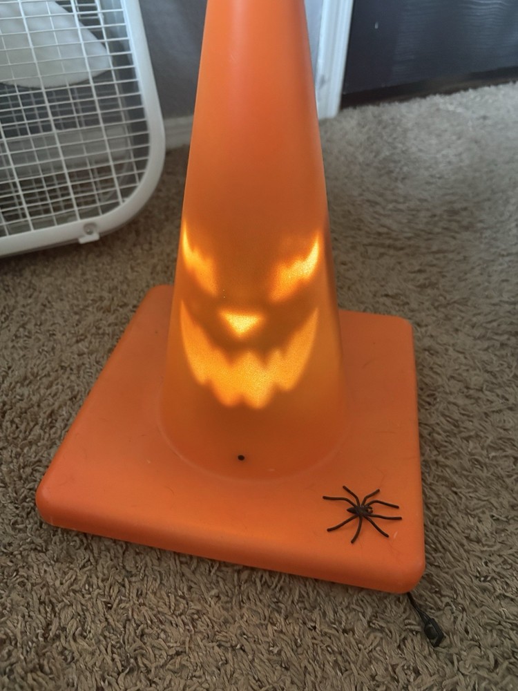 GEMMY PROTOTYPE Light-Up Halloween Jack-O-Lantern Face Traffic Cone