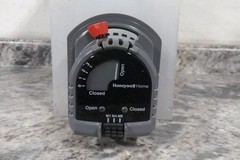 Honeywell Home ZD14X18TZ 14 x 18 In Size 24VAC Rectangular Parallel Blade Damper