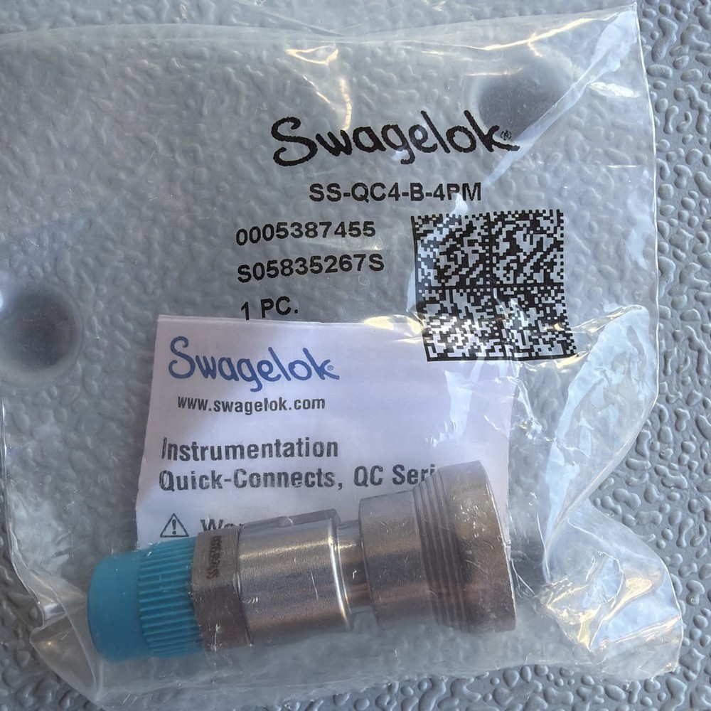 New Swagelok SS-QC4-B-4PM Quick Connector Body 1/4” MNPT Stainless