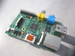 Element 14 Raspberry Pi (c)2011.12 Model B Revision 2.0