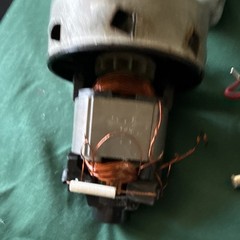 Small assorted electric motors, mostly working, some possibly broken