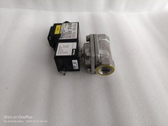 NEW Parker 221S15F-495905B8 Solenoid Valve 240V 60Hz 10 Bark FKM 15mm PF 1/2″