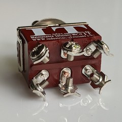 IndusTec 20A DPDT – 6 screw Momentary resetting 3 Position Toggle Switch 12V 24V
