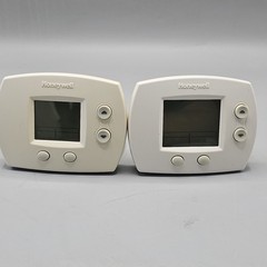 Honeywell LOT Of 2 TH5110D1006 TH5110D1022 Thermostats Non Program PARTS REPAIR