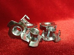 (10) 3/8″-16 x 7/16″ – 4 PRONG- TEE NUTS (T Nuts) ZINC *Larger Qty in our store*