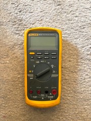 Fluke 87V True RMS Digital Multimeter With Leads & Case – Not Apart of Recall