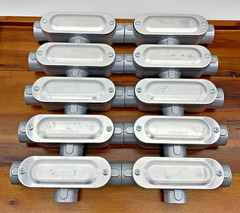 Lot of 10 E491006 3/4″ Rigid T Threaded Conduit Body Cover Silver Fits Halex New