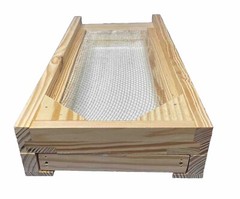 Pine 5 Frame Nuc IPM Screened Bottom Board with Corrugated Plastic in Wood Tray