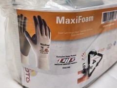 6 Pairs – PIP 34-800 MaxiFoam G-Tek Premium Nitrile Foam Coated Gloves Size: Med
