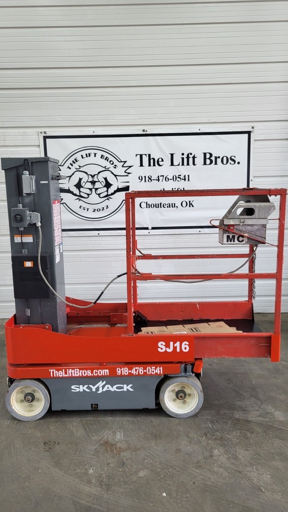 SKYJACK SJ 16 16′ Vertical Mast Lift Aerial Lift GENIE JLG #9160