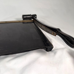 Eastman No 10 Cast Iron Guillotine Paper Cutter Trimmer 10×10 Vintage Brass