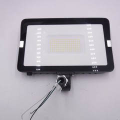 Hyperlite CES-LS-VN-70W50120L12-KBZ LED Flood Light AC120V 50/60Hz 5000K
