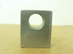 194404 New-No Box; MFG- 011-02-1773 Block; 1-1/4″L x 1″W x 5/8″H; 1/2″ID/5/8″ID