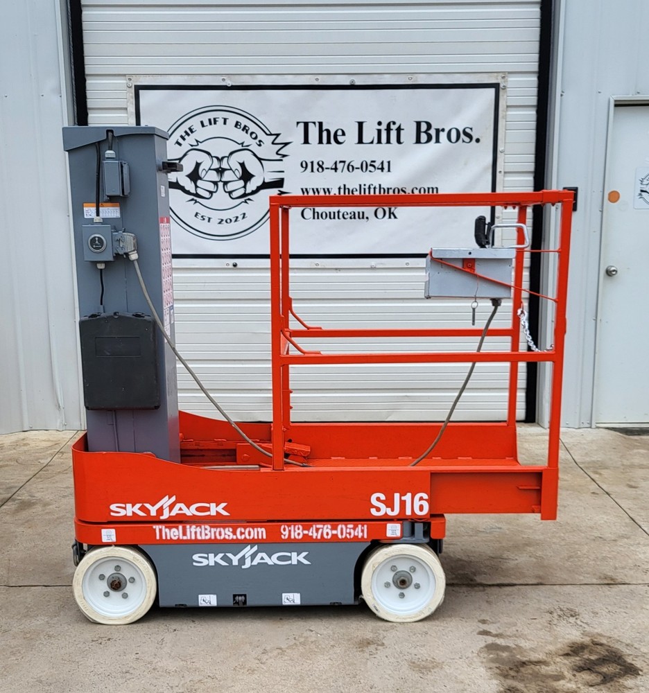 2016 SKYJACK SJ 16 16′ Vertical Mast Lift #9160 Aerial Lift GENIE JLG