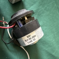 Small assorted electric motors, mostly working, some possibly broken
