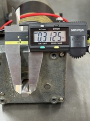 QTY 1 VON WEISE GEAR MOTOR 12 VOLTS 14:1 RATIO BOTH SHAFTS ARE 5/16″ DIAMETER
