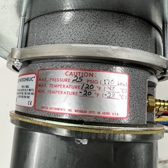 Dwyer Differential Pressure Switch (-0.25 to 0.25) Inches of Water w/ Enclosure