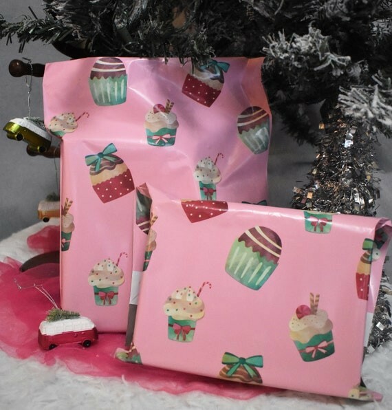 Cute Christmas Cupcake Sealable Poly Mailer Gift Bag Pack Size 10X13 inches