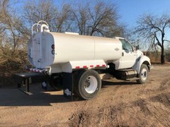 New 2,000 gallon TANK KIT with 6 sprays (2)- front (2) -rear (2)- side, pump