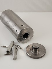 Aminco French Pressure Cell Cat. No. 4-3398A 30,000 PSI w/ Extra parts
