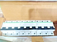 1PC A9N18365 SCHNEIDER CIRCUIT BREAKER Acti9 C120N 3P – 80A – C curve NEW