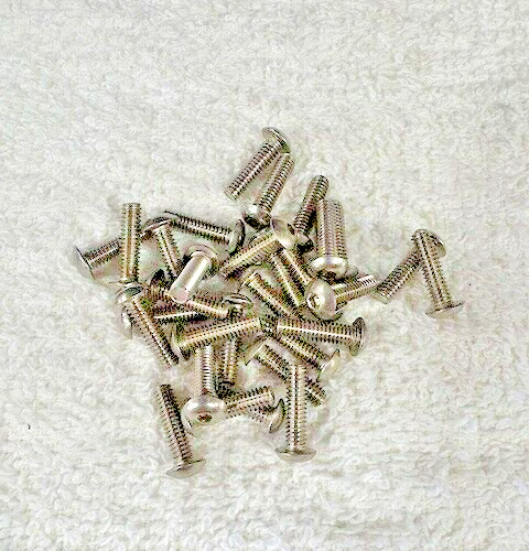 8-32 x 5/8″ BUTTON HEAD CAP SCREW stainless steel – 90 pcs