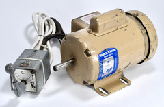 1/2HP Reliance Baldor FDL3504M Farm Duty Motor Wired + Cutler Hammer Drum Switch