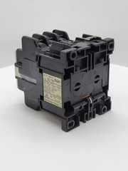 Fuji Electric 4NC0T0 Magnetic Contactor 26A 3P 550/600V 10HP SC-1N 480/520V Coil