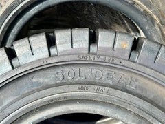 Solideal RES 550 Magnum Non Marking SOLID Rubber Forklift Tire 7.00-15/5.50